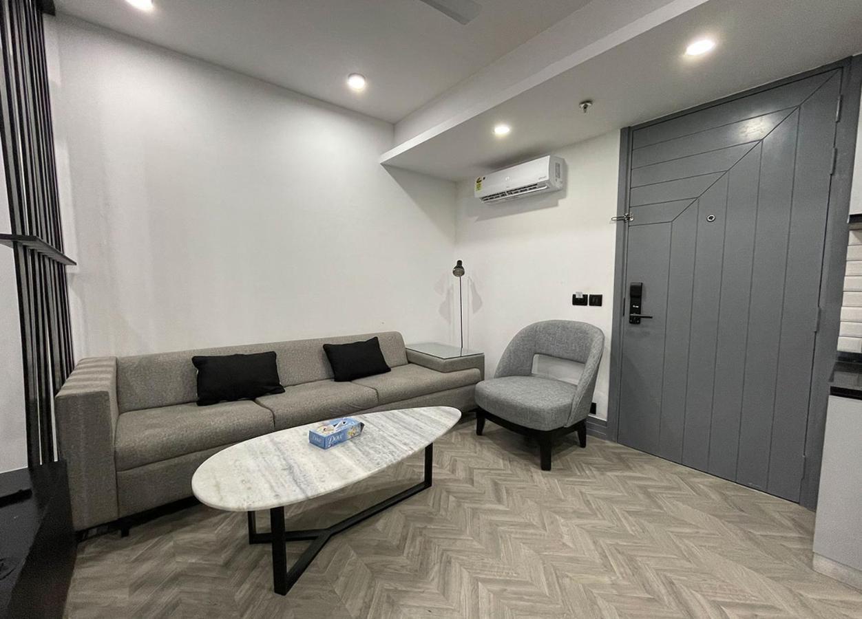 Bedchambers Serviced Apartments, Mg Road Gurgaon Eksteriør billede
