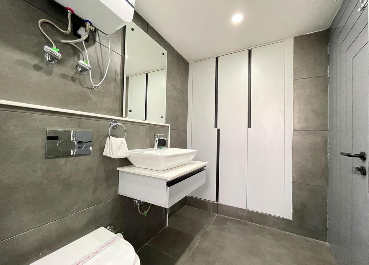 Bedchambers Serviced Apartments, Mg Road Gurgaon Eksteriør billede