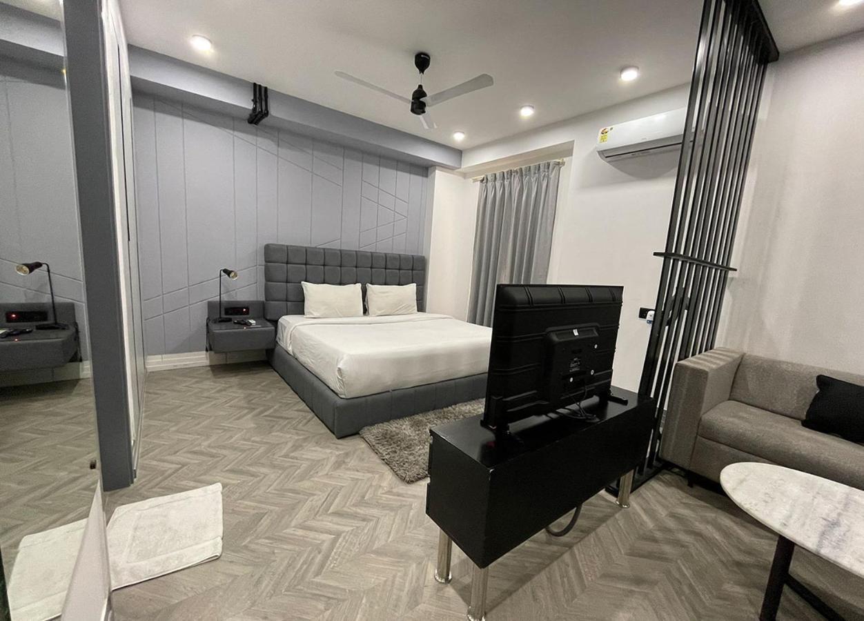 Bedchambers Serviced Apartments, Mg Road Gurgaon Eksteriør billede