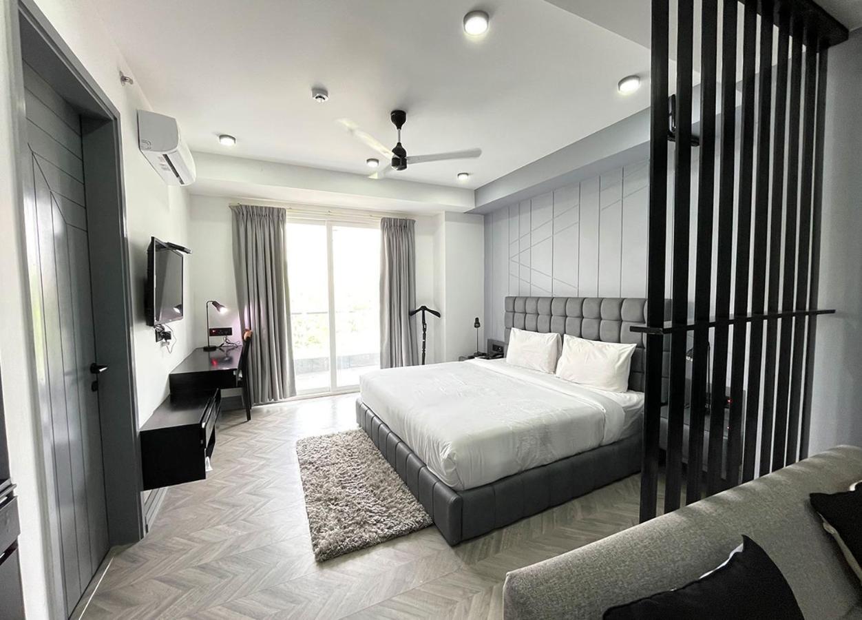 Bedchambers Serviced Apartments, Mg Road Gurgaon Eksteriør billede