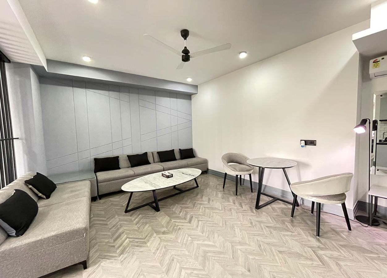 Bedchambers Serviced Apartments, Mg Road Gurgaon Eksteriør billede