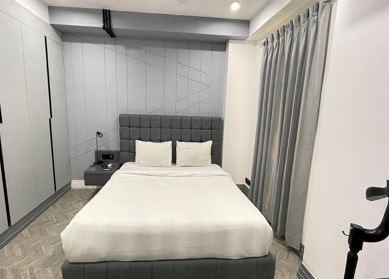 Bedchambers Serviced Apartments, Mg Road Gurgaon Eksteriør billede