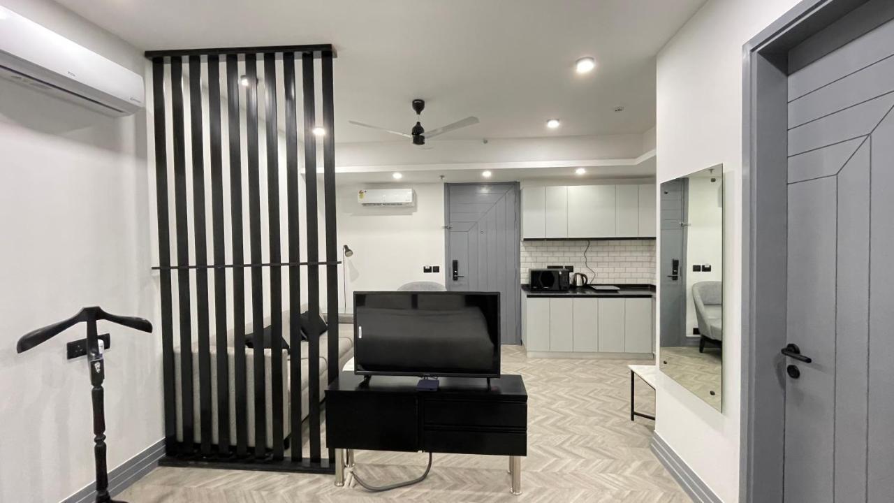 Bedchambers Serviced Apartments, Mg Road Gurgaon Eksteriør billede