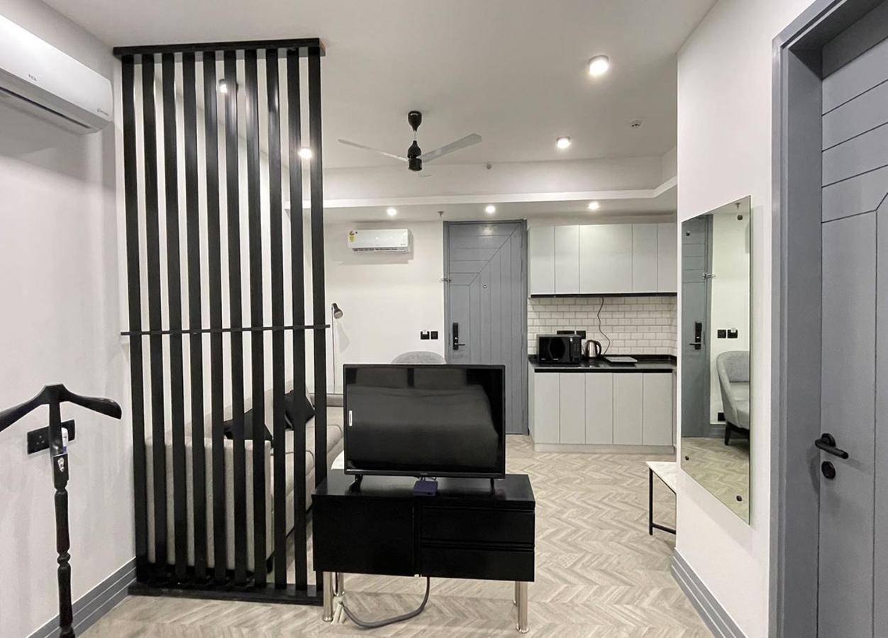 Bedchambers Serviced Apartments, Mg Road Gurgaon Eksteriør billede