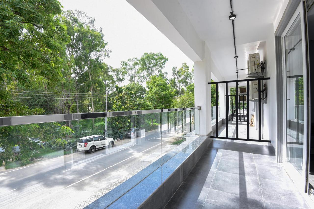 Bedchambers Serviced Apartments, Mg Road Gurgaon Eksteriør billede