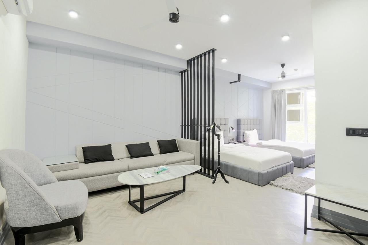 Bedchambers Serviced Apartments, Mg Road Gurgaon Eksteriør billede