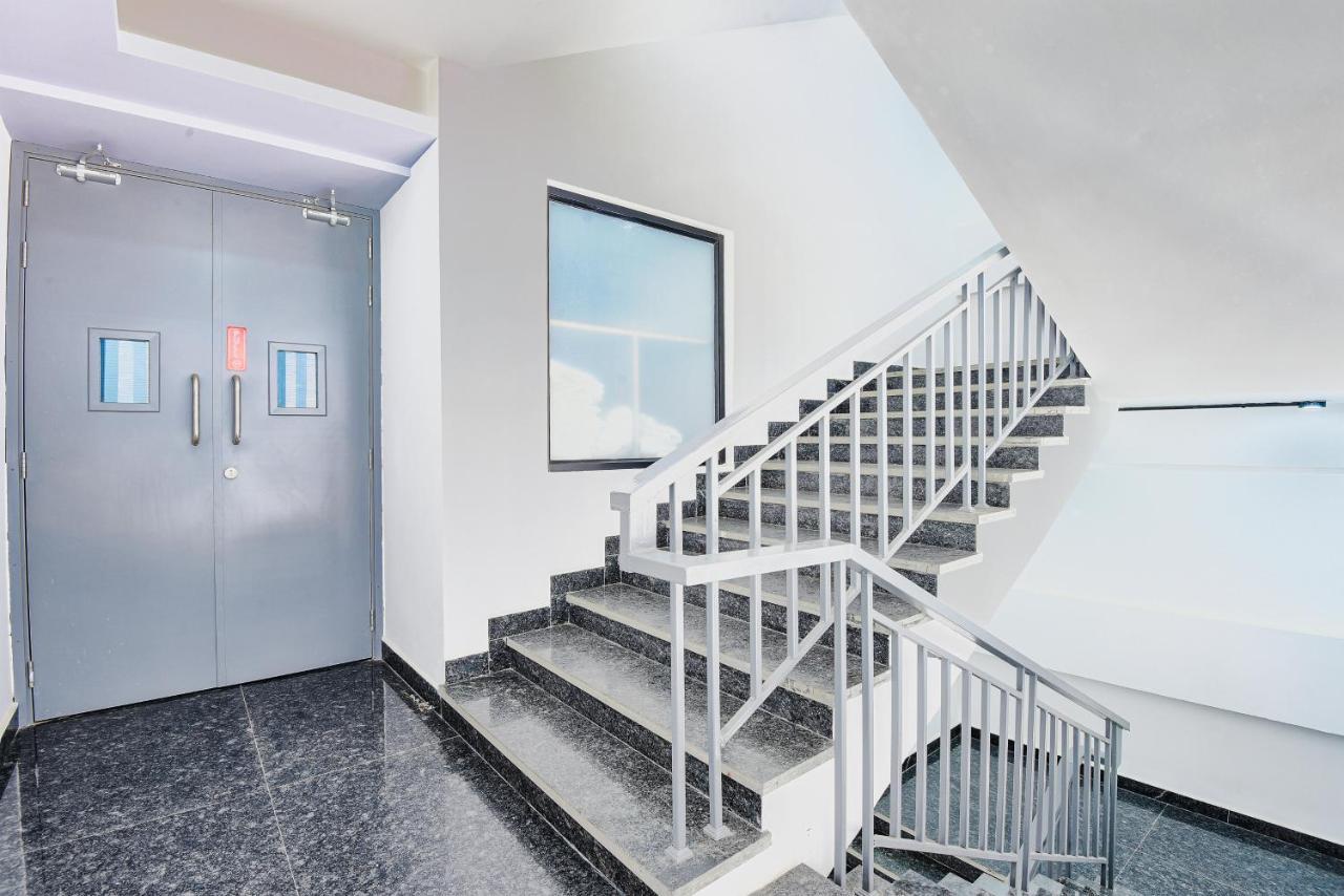 Bedchambers Serviced Apartments, Mg Road Gurgaon Eksteriør billede