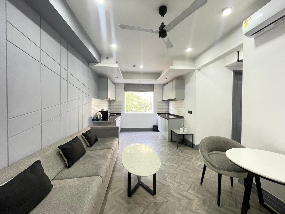 Bedchambers Serviced Apartments, Mg Road Gurgaon Eksteriør billede