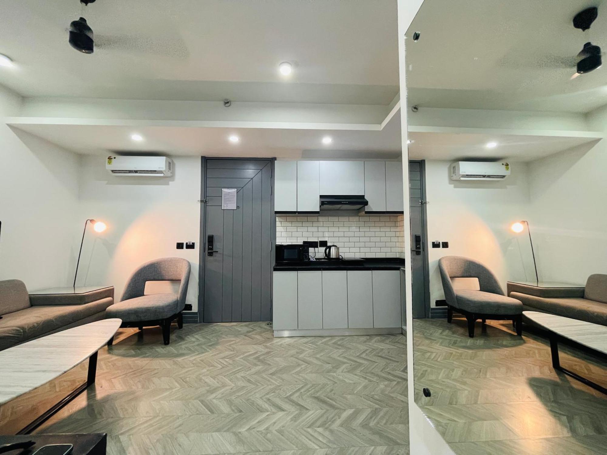 Bedchambers Serviced Apartments, Mg Road Gurgaon Eksteriør billede