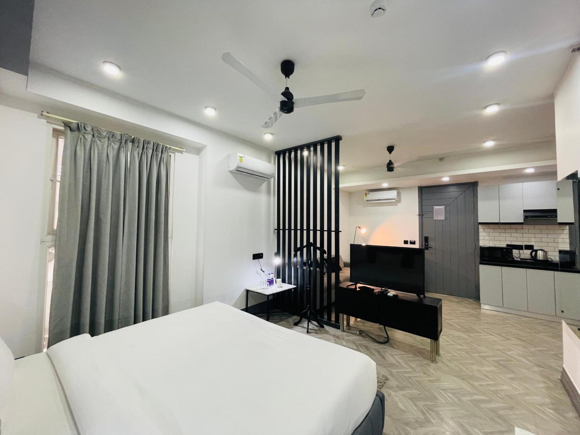 Bedchambers Serviced Apartments, Mg Road Gurgaon Eksteriør billede