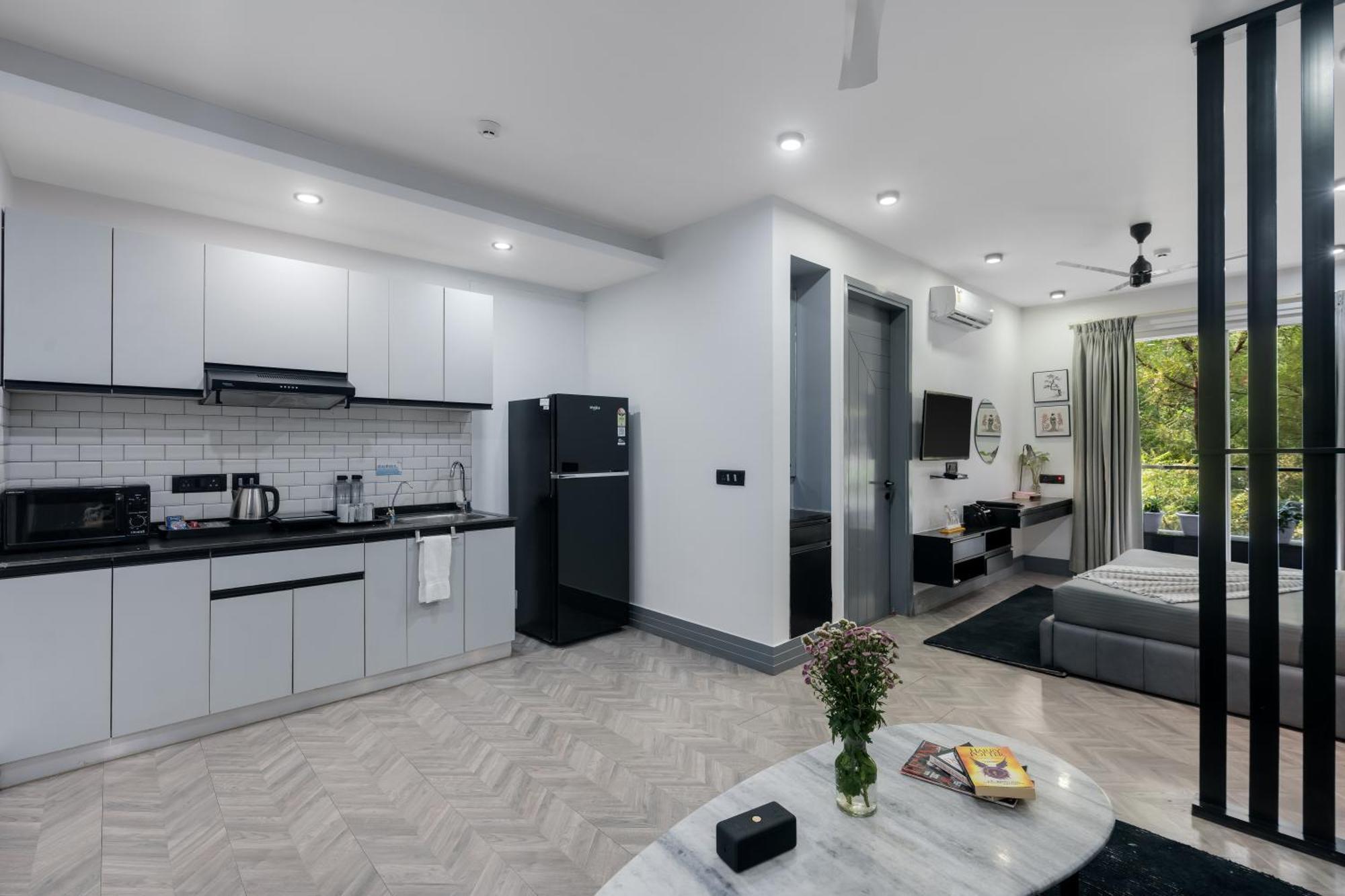 Bedchambers Serviced Apartments, Mg Road Gurgaon Eksteriør billede
