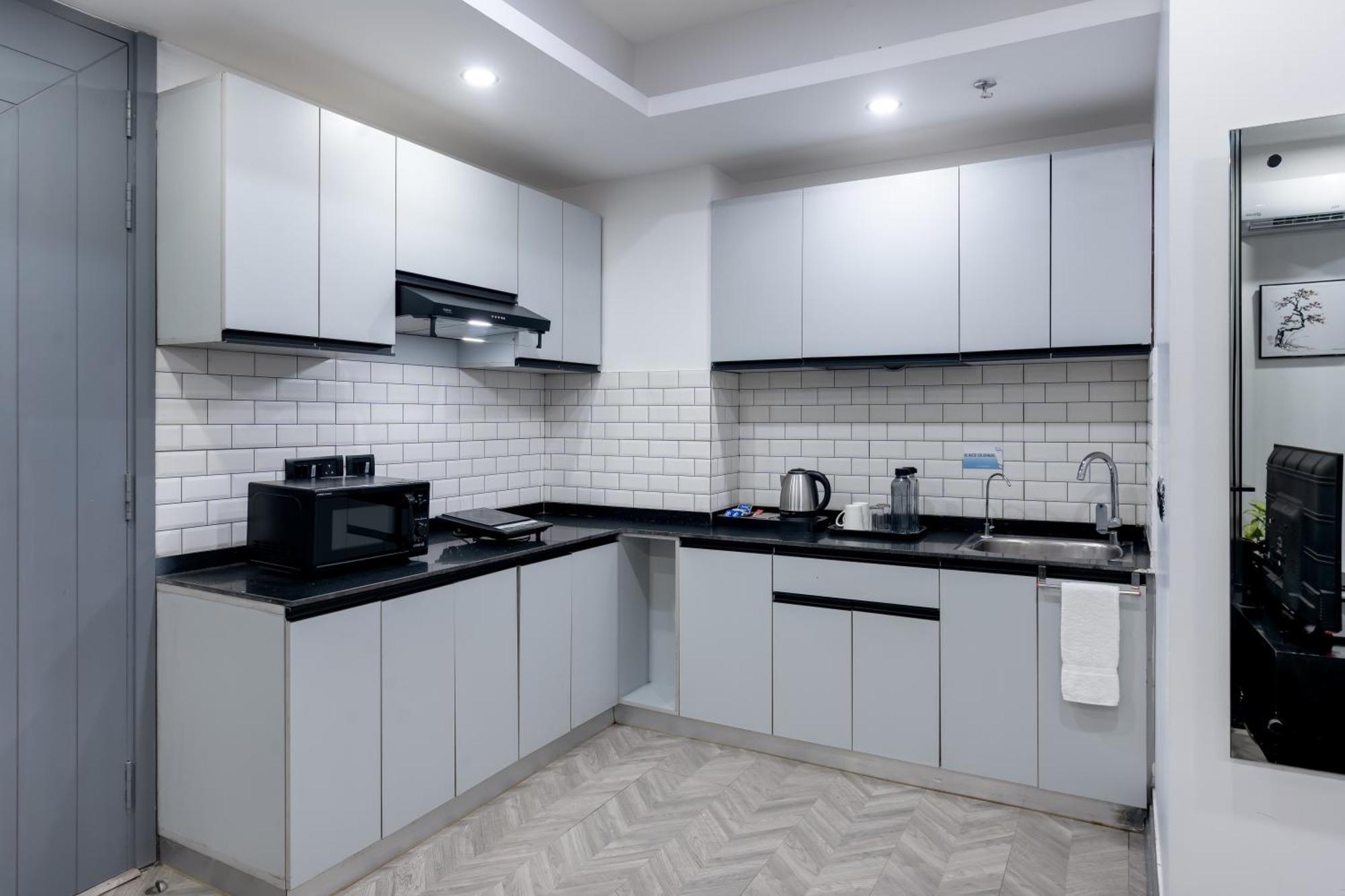 Bedchambers Serviced Apartments, Mg Road Gurgaon Eksteriør billede